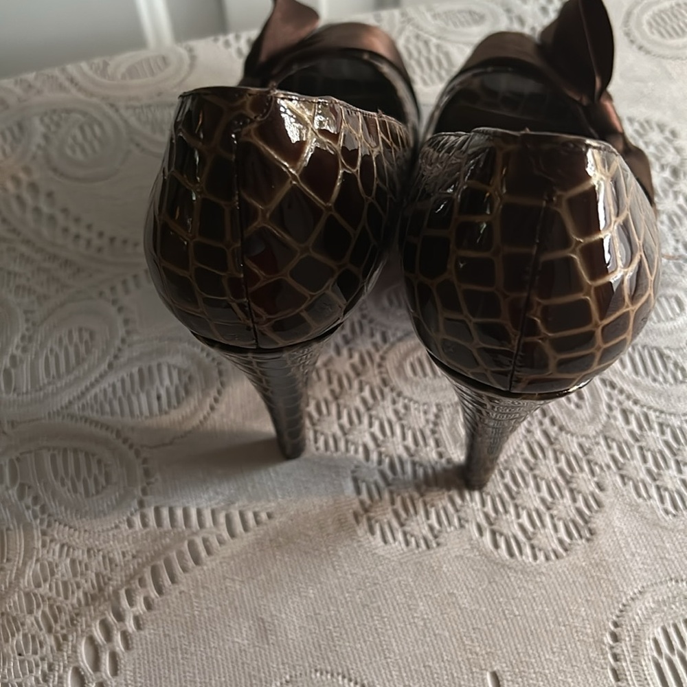 Paris Hilton high heels woman’s Shoes Size 9. - Picture 3 of 7